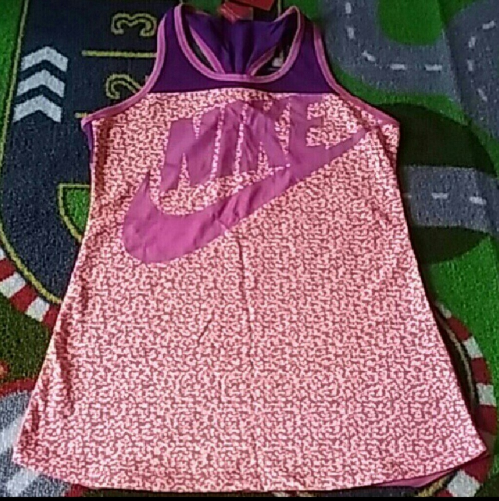 NWT Nike Tank